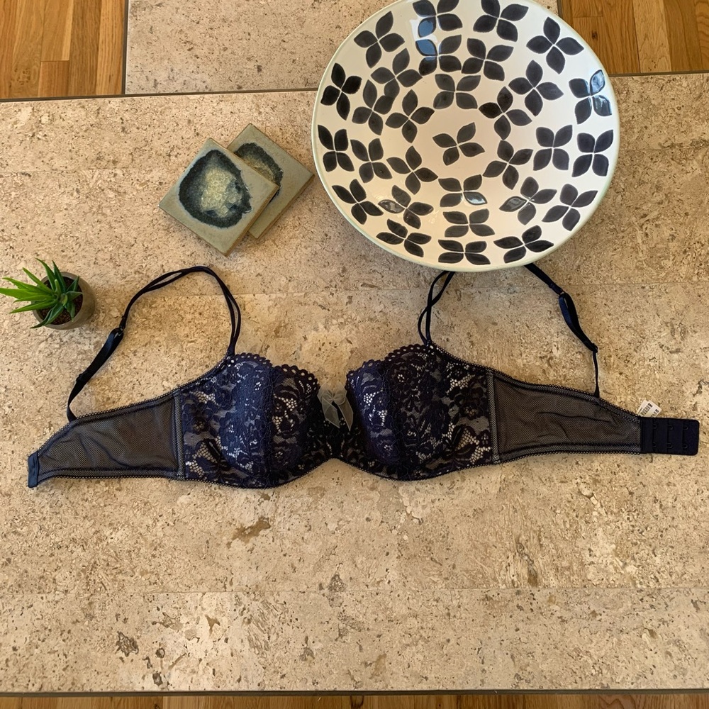 Wacoal Navy Blue Lacy Bra